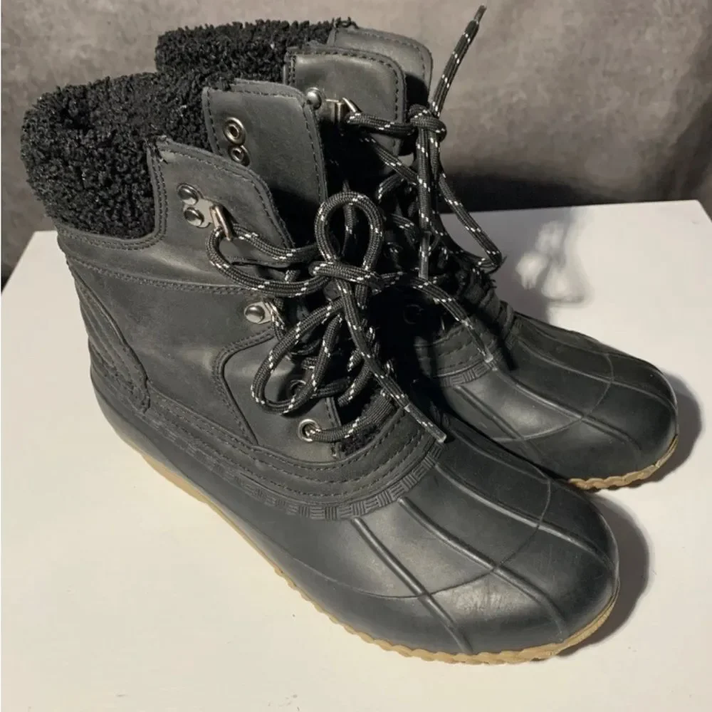 Tommy Hilfiger Women’s Rainah Snow Rain Boots, Black, SZ 6 Medium US
